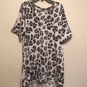 Leopard Print Short Sleeve Top